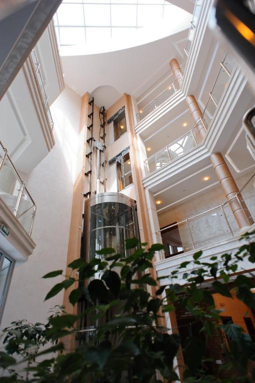 Karpaty Hotel Chust Exterior foto